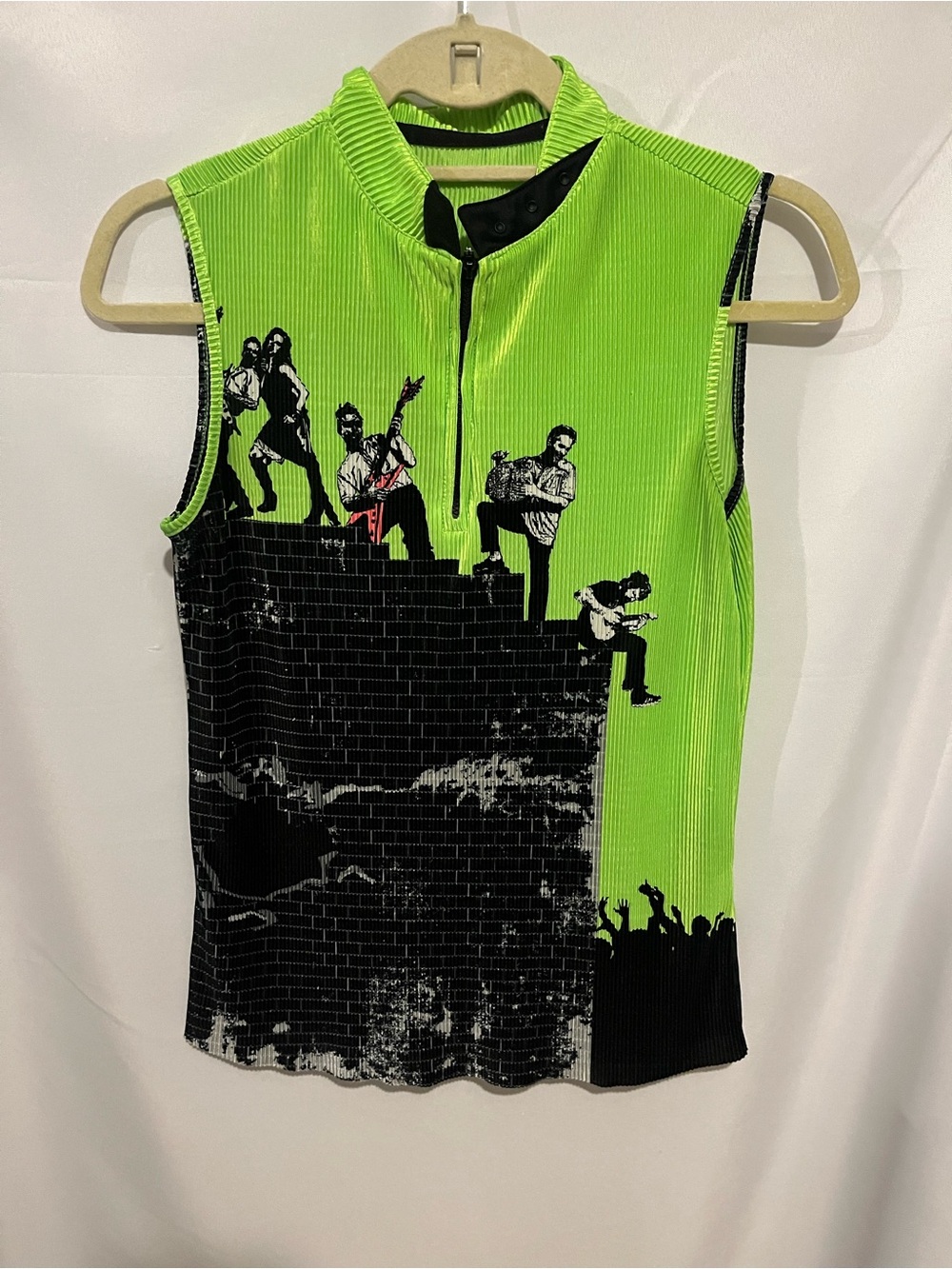 Fun Jamie Sadock golf/casual Neon Green & Black Graphic Sleeveless Top